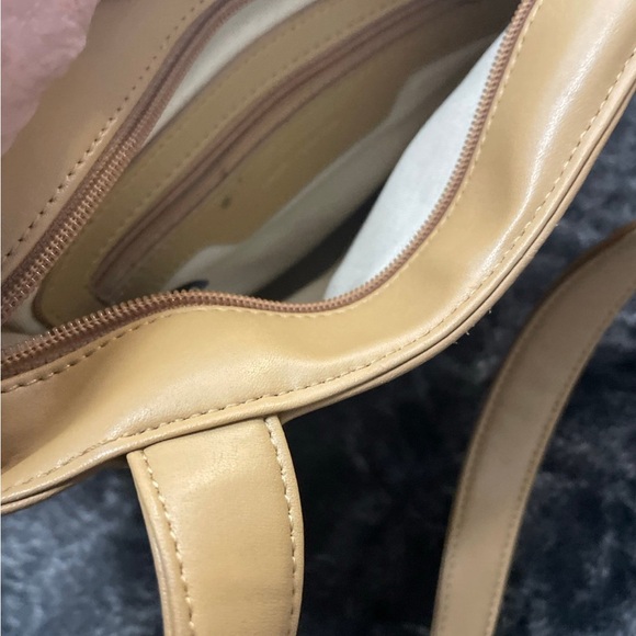 Genuine Leather Jones New York Shoulder Bag - Picture 8 of 10